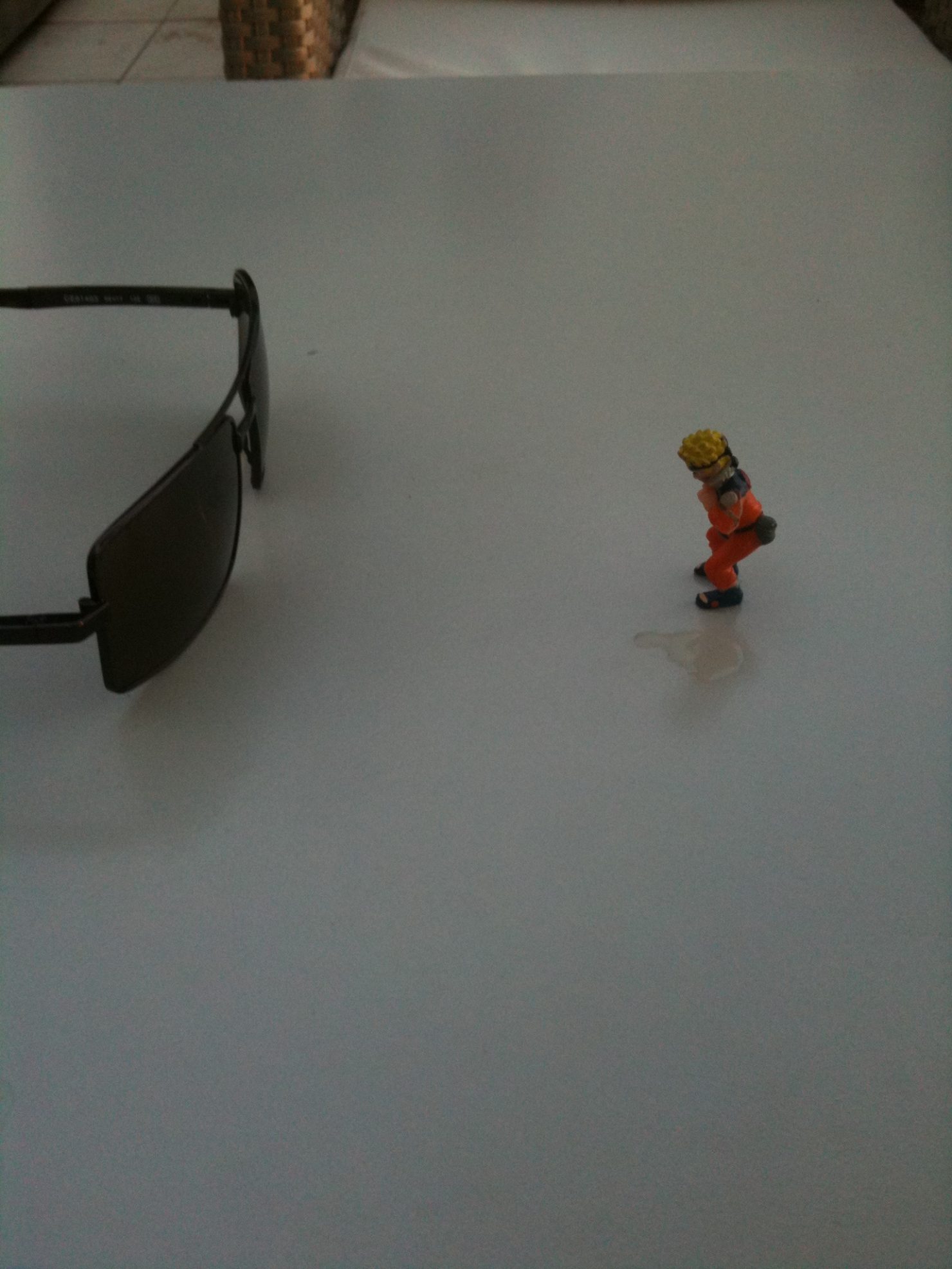 Naruto has a stare off against the sunglasses